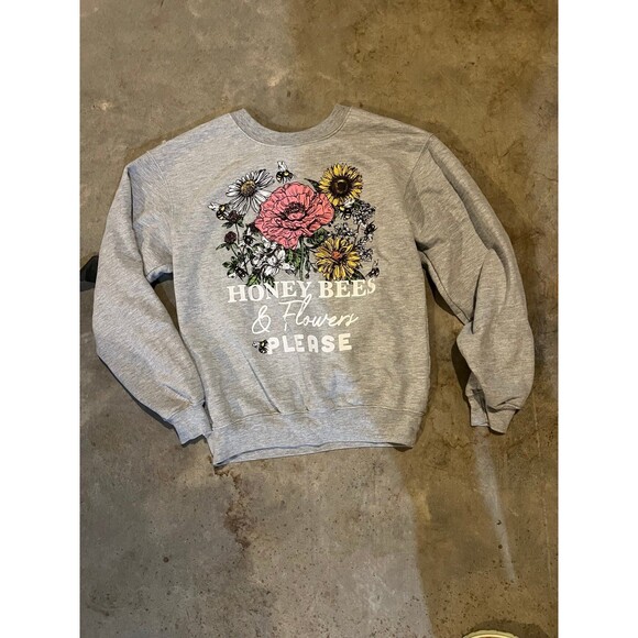 NWOT Wound up Honey Bees Crewneck Sweater Floral Bee top size xs - Picture 1 of 4